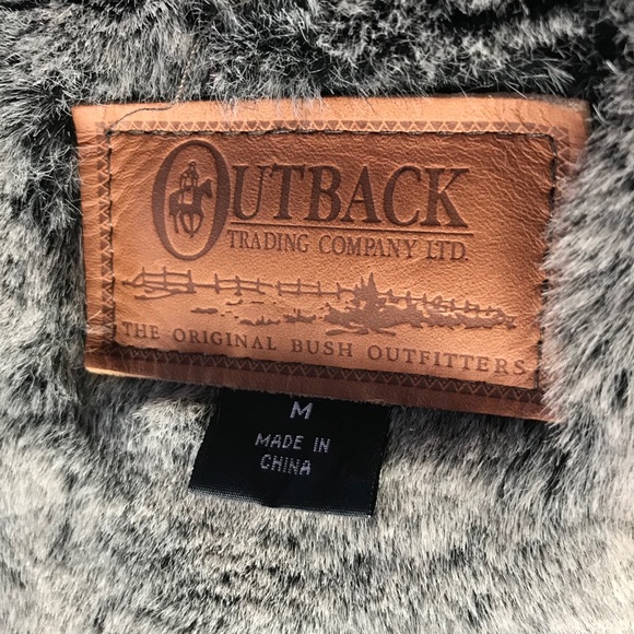 Outback Trading Co. Faux Fur Lined Vest Size Med - Picture 4 of 6
